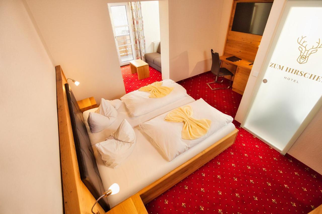Hotel Zum Hirschen Lam Bagian luar foto