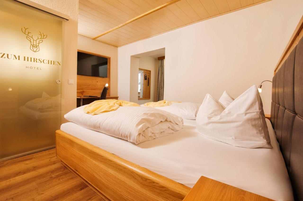 Hotel Zum Hirschen Lam Bagian luar foto