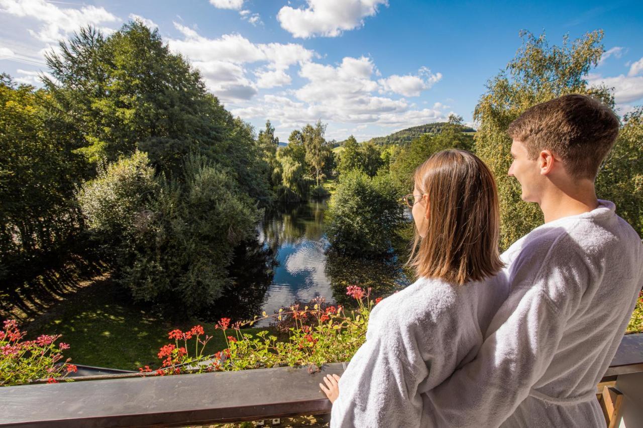 Hotel Zum Hirschen Lam Bagian luar foto