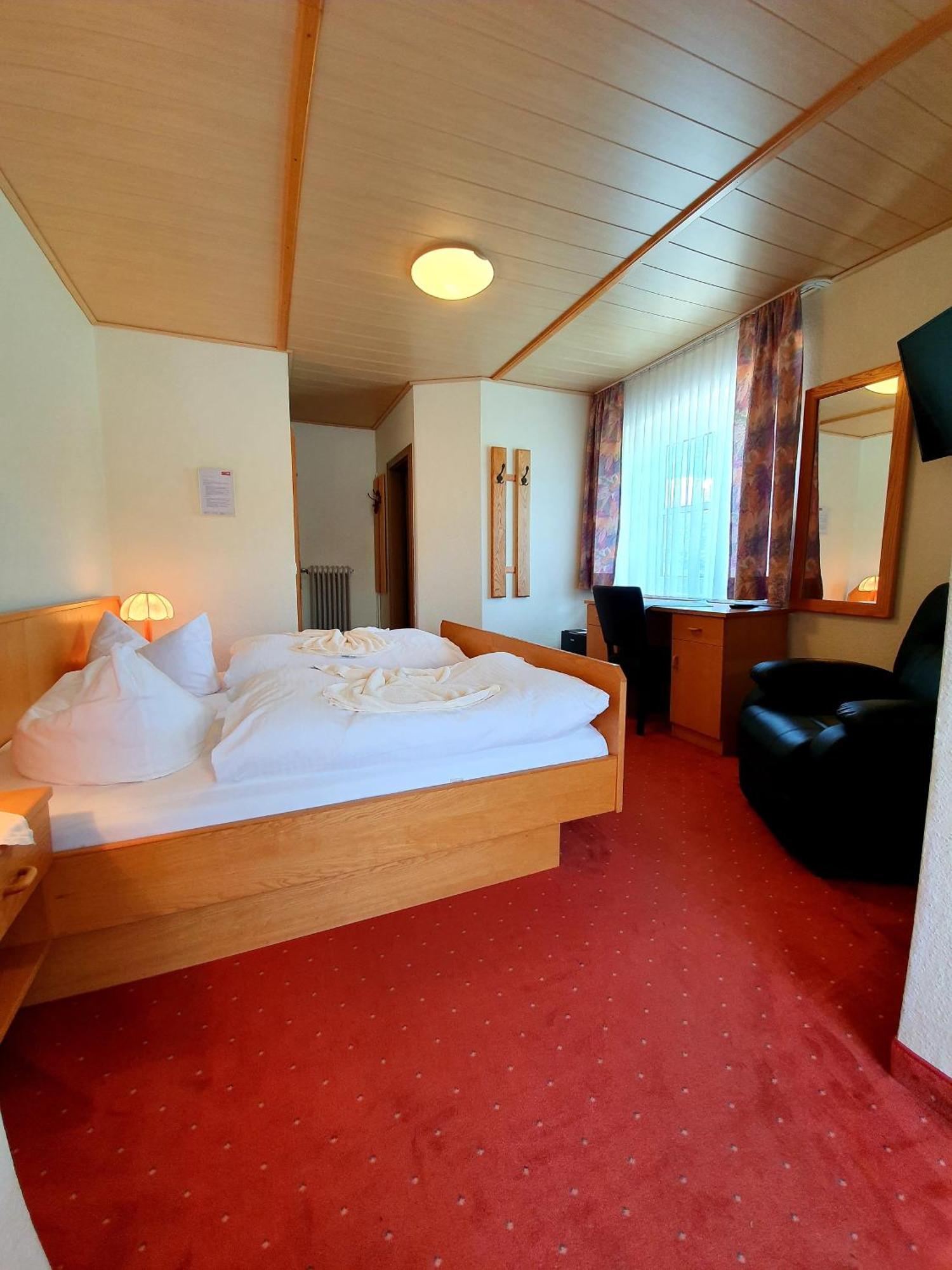 Hotel Zum Hirschen Lam Ruang foto